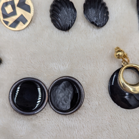B3G1 SALE Vintage Retro 80s Earrings Black Lot of 7 Clip On and Pierced - Picture 3 of 10